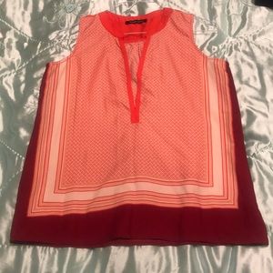 NWOT SLEEVELESS V-NECK BLOUSE